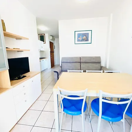 Zenith דירה ביביונה
